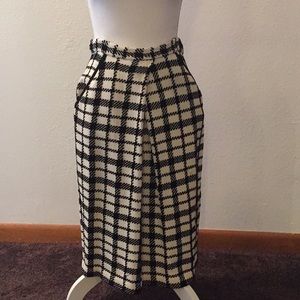 St. John black and white wool straight skirt.